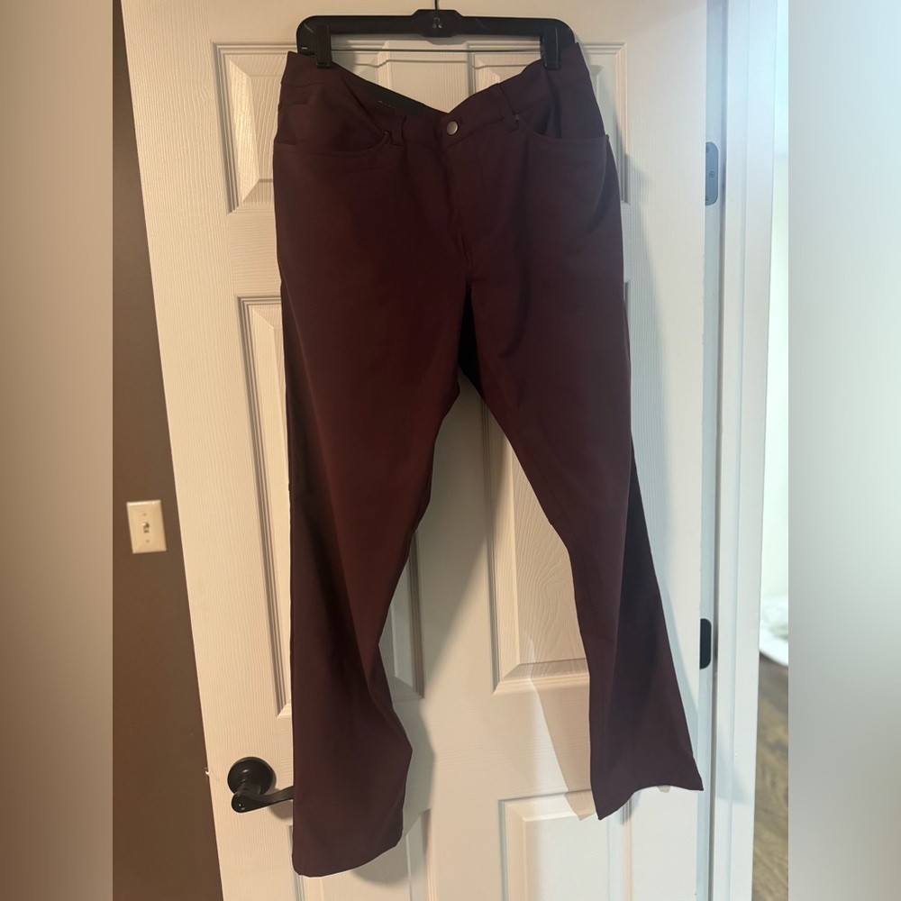 Men’s Lululemon ABC 5 pocket pant. NWT